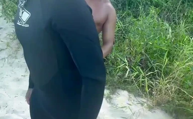 SURFER TAKES XXL DICK FROM TOURIST ON THE BEACH IN FLORIANÓPOLIS