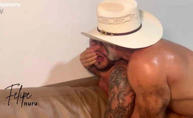 Petrick garcia e Felipe Nuru - DOIS MACHOS FUDENDO COM O CARIOCA